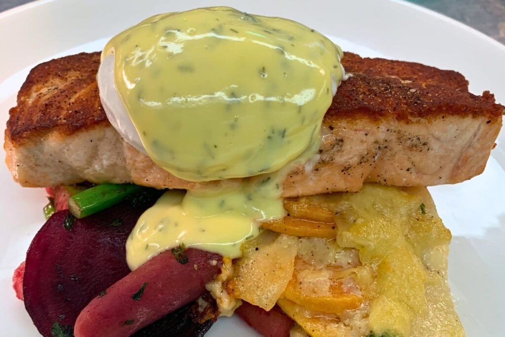 Smoked Salmon Oscar with saffron hollandaise