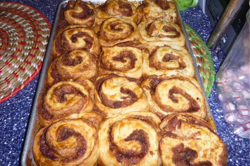 Tray of cinnamon rolls